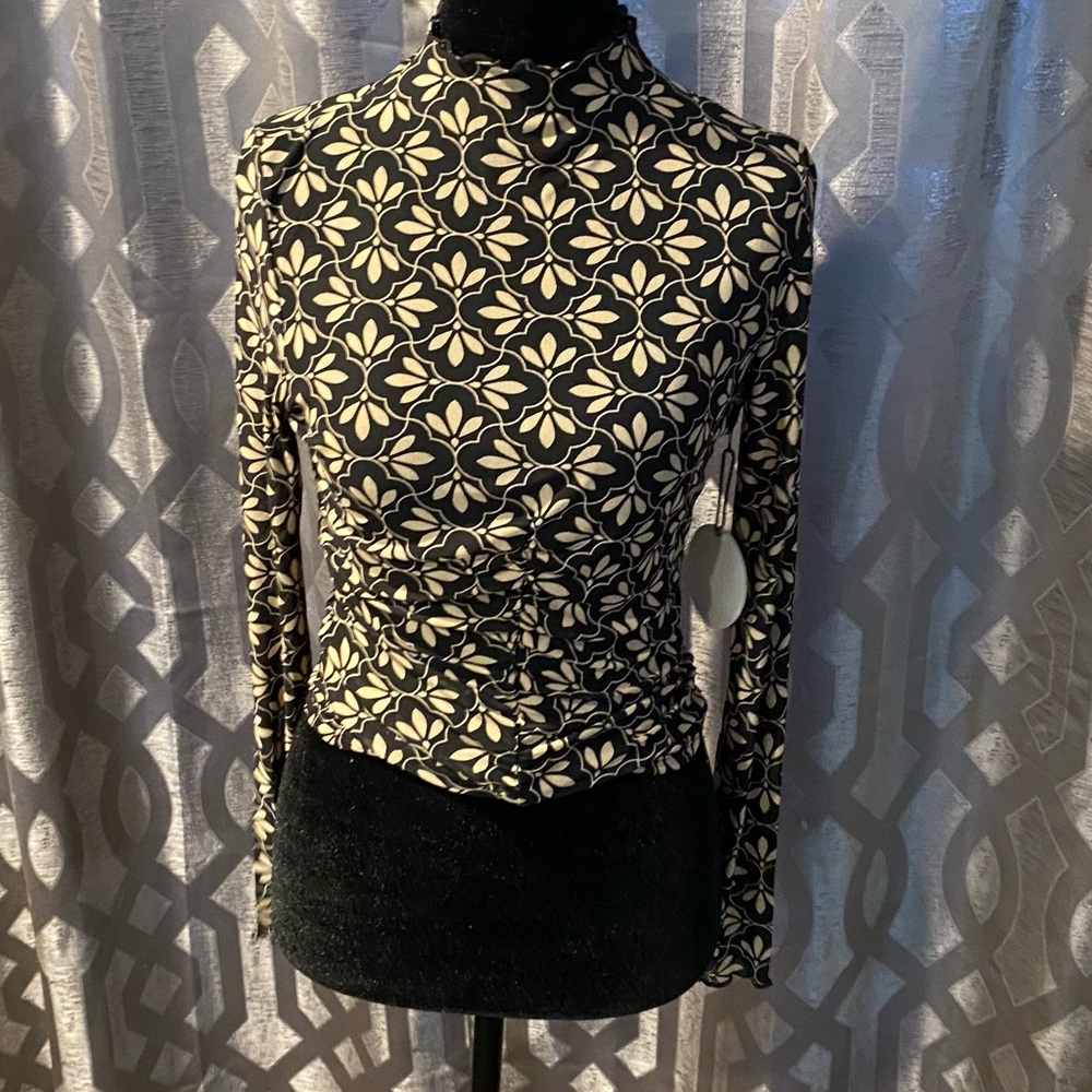 Milk and Honey Floral Black and Gold Women's Top Size XS NWT